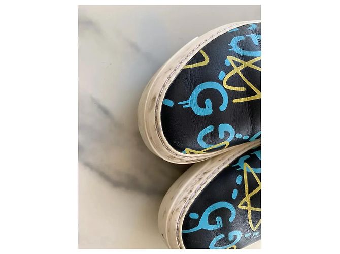 Sneaker Slip-On Gucci Graffiti GG in Pelle Nera Nero - vista 6