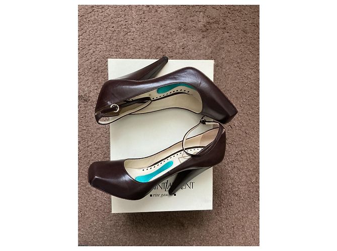 Décolleté Yves Saint Laurent in pelle marrone - vista 3