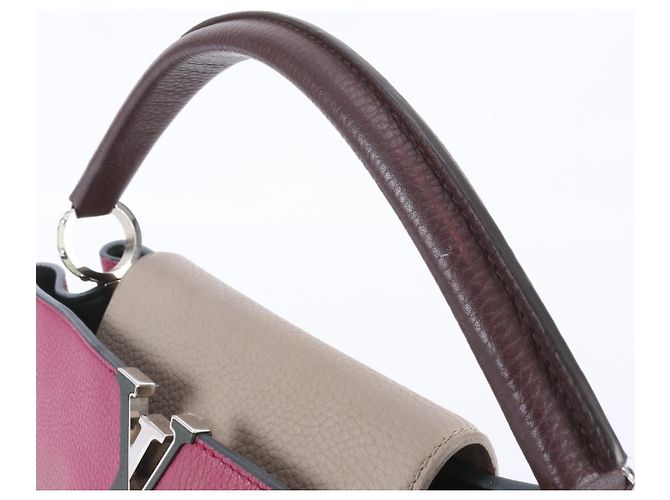 Borsa Louis Vuitton Capucines MM in pelle Taurillon Beige - vista 2