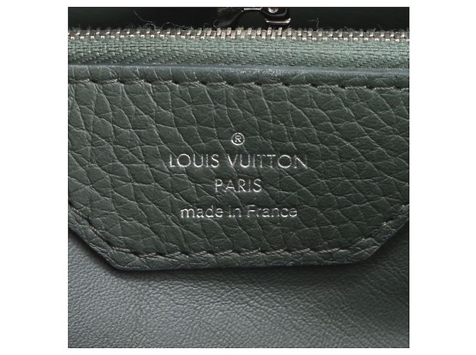 Borsa Louis Vuitton Capucines MM in pelle Taurillon Beige - vista 8