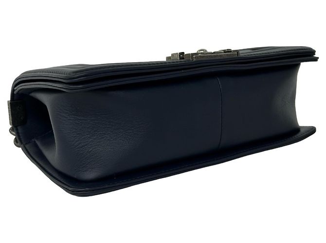 Borsa a spalla in pelle con catena Chanel Boy Coco Mark Blu navy - vista 7