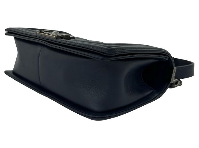 Borsa a spalla in pelle con catena Chanel Boy Coco Mark Blu navy - vista 8