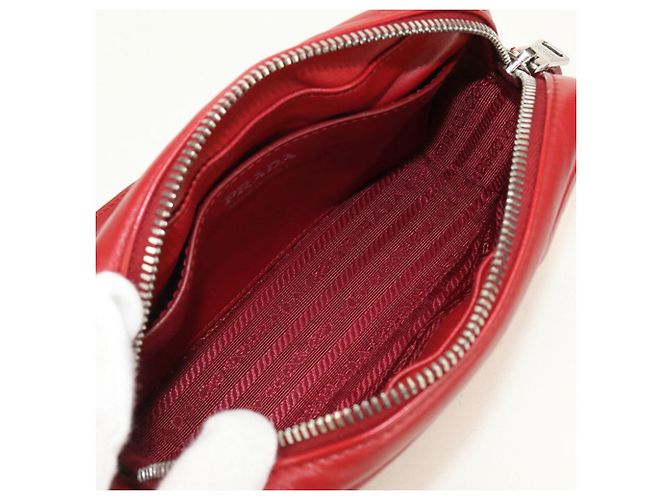 Borsa a tracolla in pelle rossa Prada Rosso - vista 3