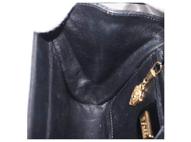 Borsa a Spalla in Pelle Nera e Oro GUCCI 004 056 0219 Auth ep14171 Nero D'oro - vista 21