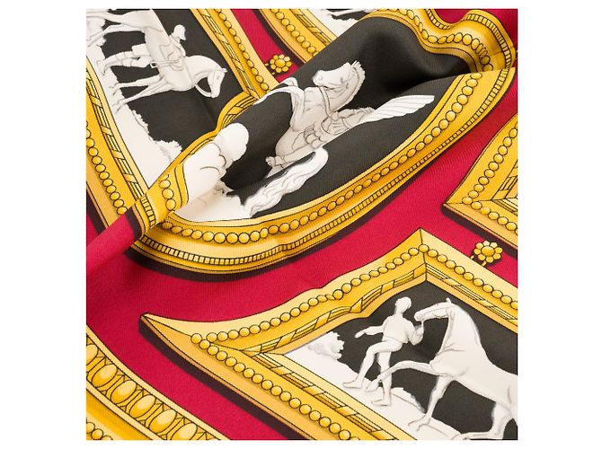 HERMÈS - Sciarpa in seta multicolore Wedgwood Hermès 90 cm - vista 4