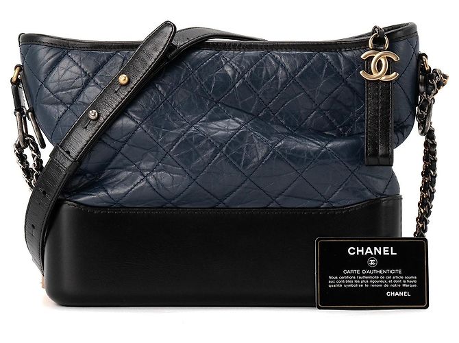 CHANEL - Borsa a Spalla Gabrielle Chanel in Pelle Pieghettata Blu Navy e Nera - vista 10