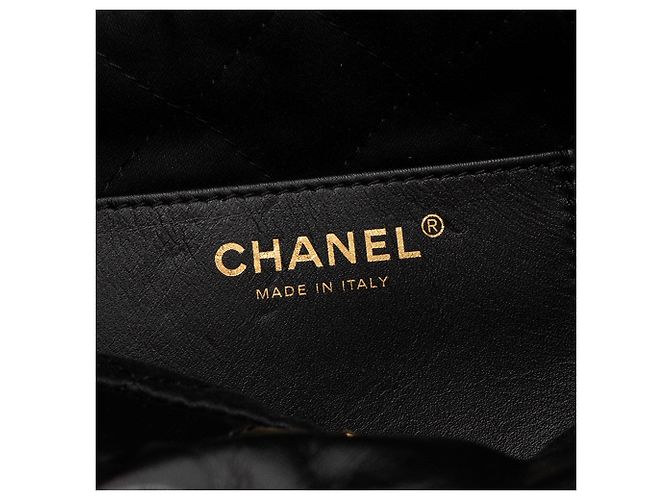 CHANEL - Borsa a tracolla Chanel 22 in pelle liscia nera Nero - vista 6
