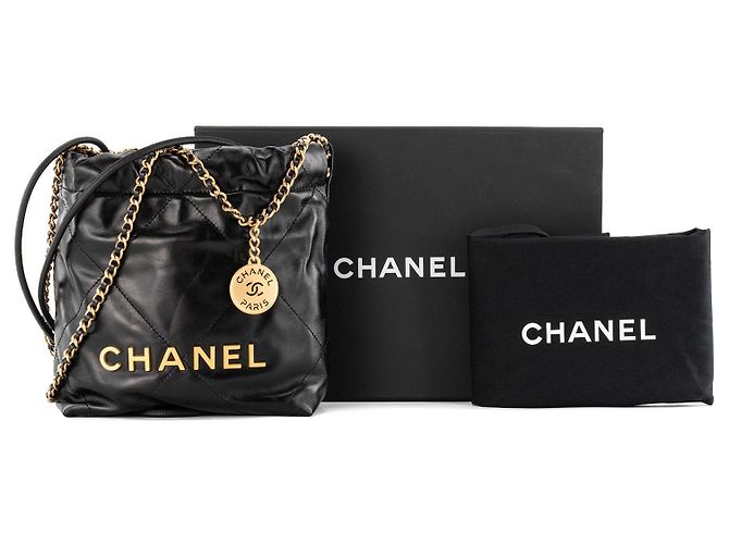 CHANEL - Borsa a tracolla Chanel 22 in pelle liscia nera Nero - vista 8