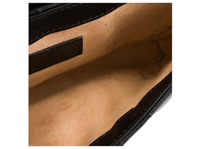 GUCCI - GG Marmont Mini Gucci Umhängetasche aus schwarzem Glattleder - Ansicht 8