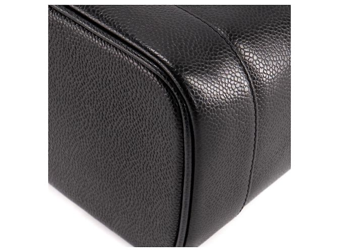 CHANEL - Vanity Chanel in pelle martellata nera vintage Nero - vista 5