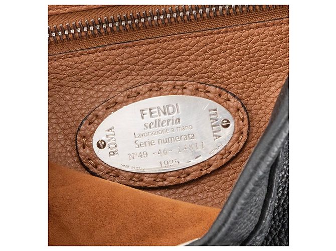 FENDI - Borsa Peekaboo Fendi in pelle martellata nera Nero - vista 7