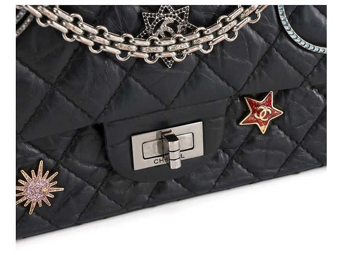 CHANEL - Borsa a Spalla 2.55 Space Charms in Pelle Nera Pieghettata Nero - vista 5