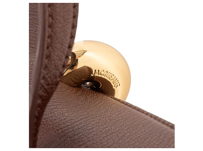JACQUEMUS - Borsa a tracolla Le petit Valérie Jacquemus in pelle martellata marrone - vista 6