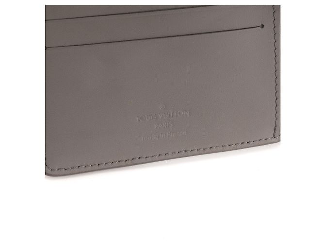 LOUIS VUITTON - Louis Vuitton Geldbörse aus grauem genarbtem Leder - Ansicht 6