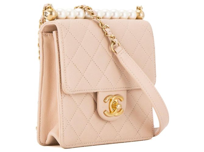 CHANEL - Borsa a tracolla Pearl verticale Chanel in pelle liscia rosa e perle bianche - vista 2