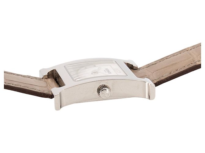 HERMÈS - Relógio Heure H PM em couro de jacaré taupe e metal prateado Bege - vista 5