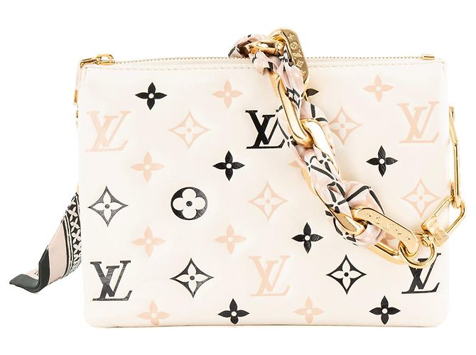 LOUIS VUITTON - Borsa a Spalla Coussin PM Louis Vuitton in Pelle Beige Edizione Limitata - vista 3
