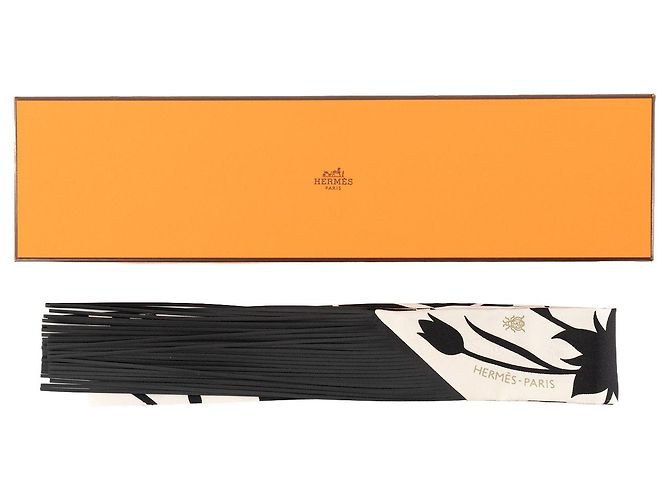 HERMÈS - Twilly Bouquet Final Abeille Hermès in seta beige e pelle nera Nero - vista 5
