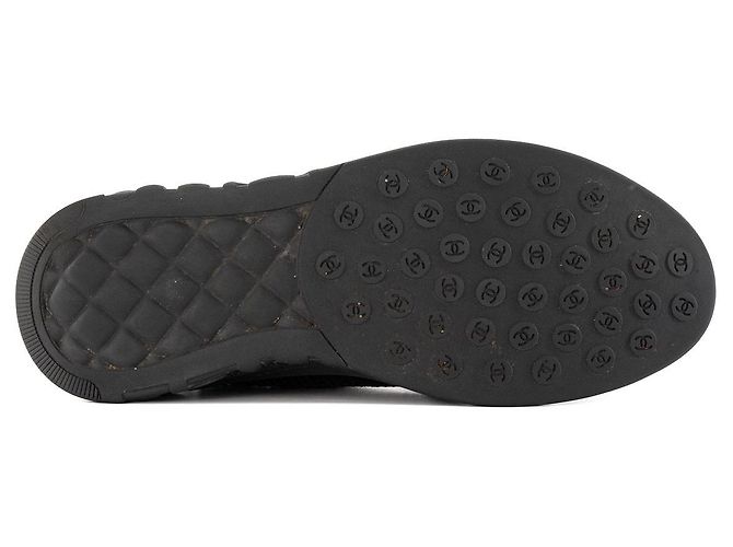 CHANEL - Sneakers CC Chanel in paillettes e pelle nera liscia (Taglia 40) - vista 3