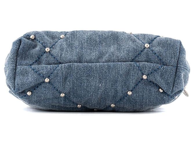 CHANEL - Borsa a tracolla Mini 22 Chanel in denim blu e borchie - vista 4