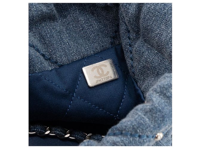 CHANEL - Borsa a tracolla Mini 22 Chanel in denim blu e borchie - vista 7