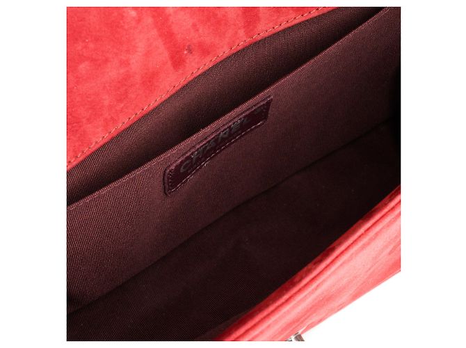 CHANEL - Borsa a Spalla Boy Medium in Camoscio Rosso Bordò - vista 9