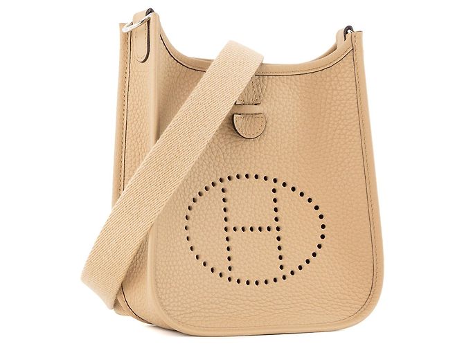 HERMÈS - Borsa a Spalla Evelyne 16 Amazone in Pelle Clemence Polvere Beige - vista 2