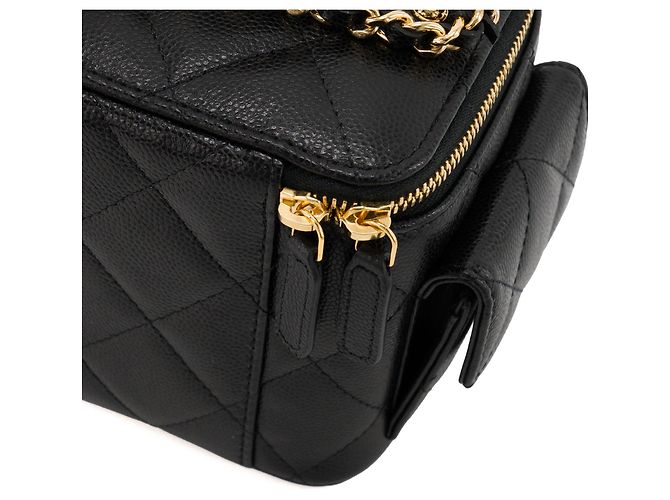 CHANEL - Borsa a tracolla Micro Vanity Cargo Chanel in pelle martellata nera Nero - vista 5