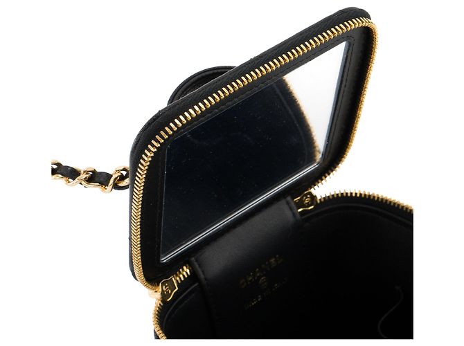 CHANEL - Borsa a tracolla Micro Vanity Cargo Chanel in pelle martellata nera Nero - vista 7