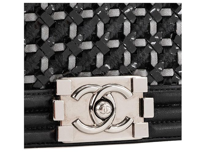 CHANEL - Borsa a tracolla Boy Chanel in pelle nera edizione limitata Nero - vista 5