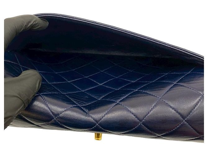 Chanel Handtasche aus gestepptem Lammleder Blau Marineblau - Ansicht 12