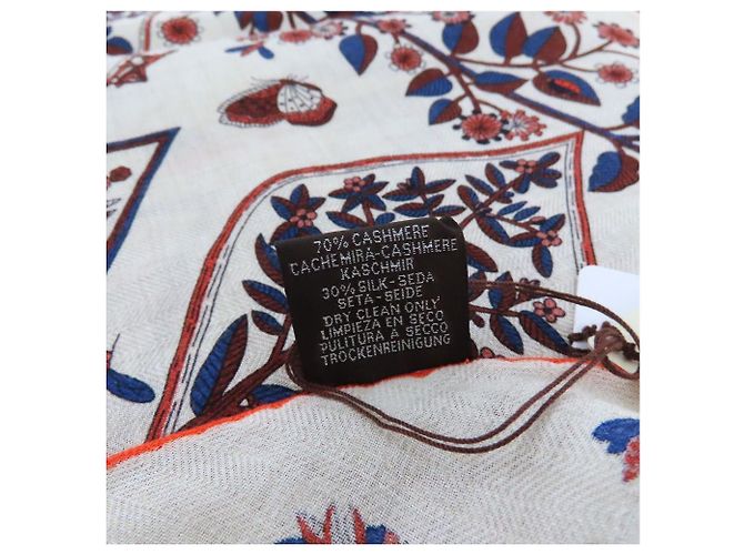 Cachecol grande em caxemira e seda Triangle Geant da Hermès Multicor - vista 9