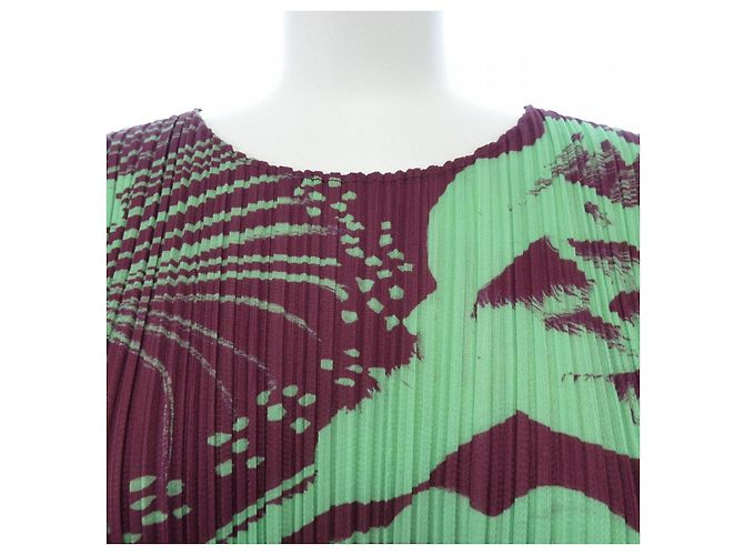 Top Pleats Please Issey Miyake Roja Verde - vista 4