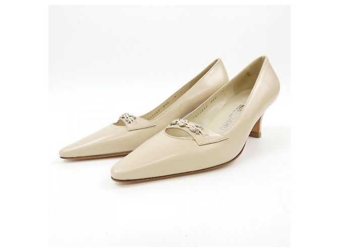 Pumps Salvatore Ferragamo Beige - vista 3