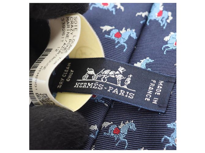 Cravatta in seta Hermès con motivo di cavallo, blu navy e multicolore, per donne. - vista 4