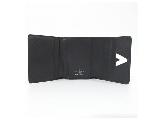 Cartera Compacta XS Epi Twist Louis Vuitton Negro - vista 6