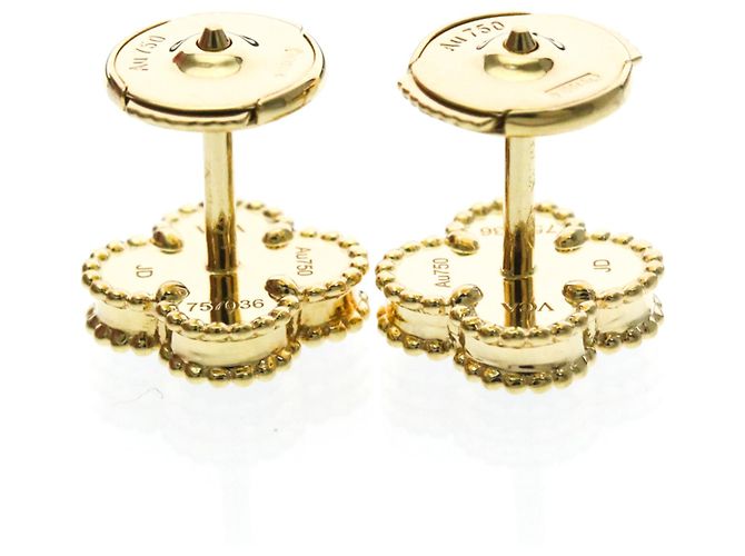 Orecchini a perno Sweet Alhambra in Onice e Oro Giallo di Van Cleef & Arpels - vista 3