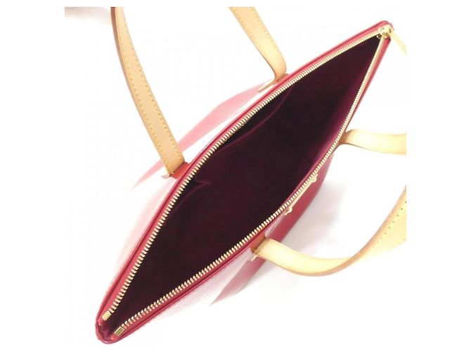 Borsa Louis Vuitton Vernis Bellevue PM Rosso - vista 9