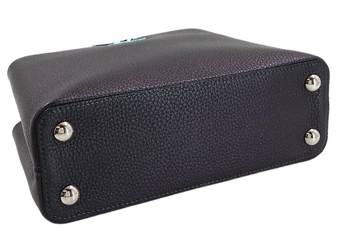 Borsa a mano/spalla Louis Vuitton Capucines BB in pelle taurillon nera metallica () con RFID. Nero - vista 4