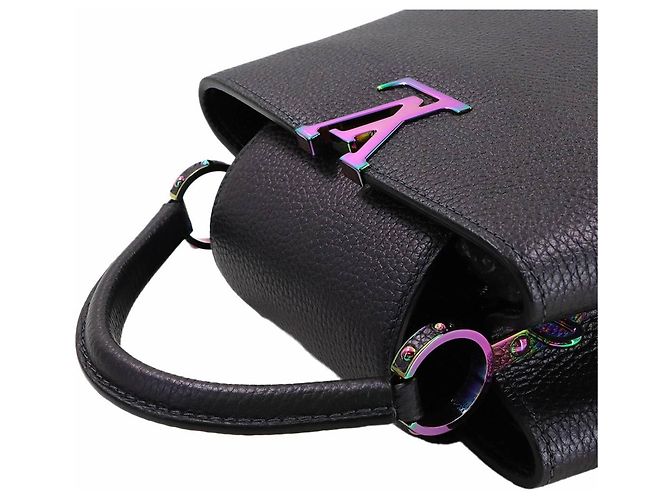 Borsa a mano/spalla Louis Vuitton Capucines BB in pelle taurillon nera metallica () con RFID. Nero - vista 5