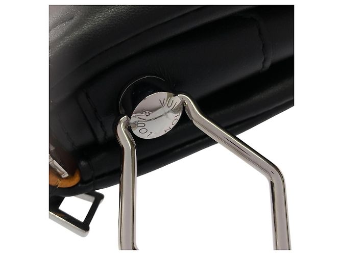 Borsa a Spalla Coussin MM Louis Vuitton Nero - vista 3