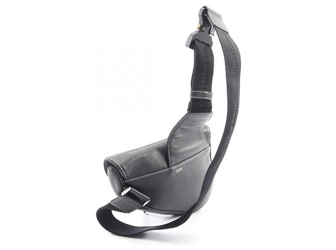 Borsa a vita in pelle Christian Dior × KAWS Saddle Bag per uomo - Nero - vista 2