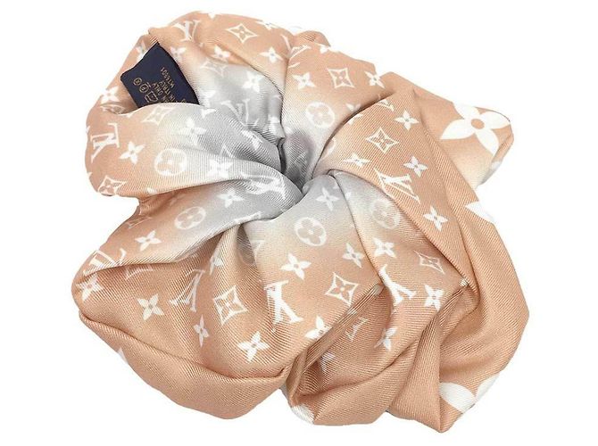 Scrunchie da piscina Monogram Louis Vuitton, , Seta, Rosa, Fermaglio per capelli, Donna - vista 2