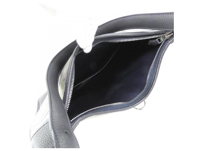 Trim Schultertasche von Hermès Blau - Ansicht 9