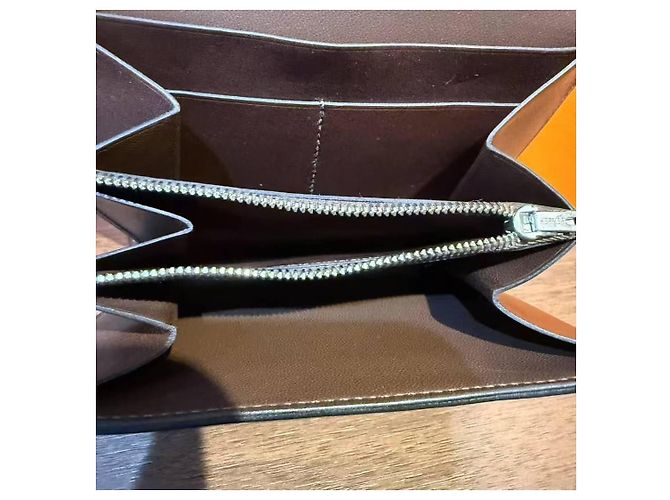 Cartera Compacta Hermès Love Story Constance Rojo Silla Box Negro - vista 6
