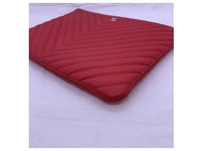 Chanel Clutch Tasche Rot Leder V Muster - Ansicht 4