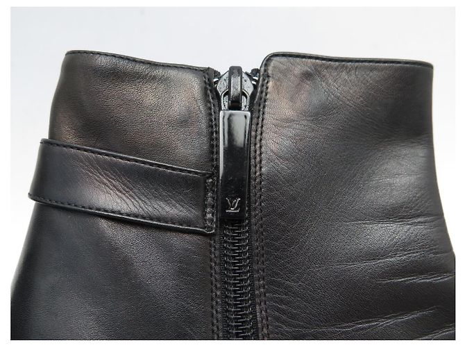 BOTAS ANKLE LOUIS VUITTON 38 EN CUERO IRIDISCENTE NEGRO - vista 9