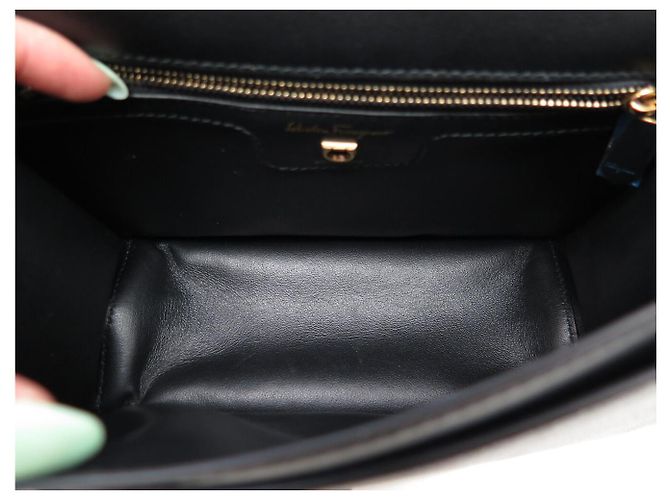 BORSA A MANO SALVATORE FERRAGAMO GANCINI IN PELLE GRAIN NERA Nero - vista 11