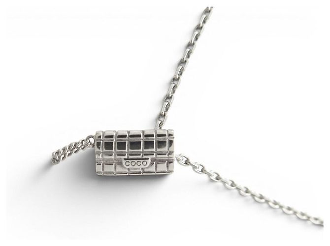 COLLANA RARA CHANEL CON PENDENTE A FORMA DI BORSA COCO IN ARGENTO 925 - vista 2