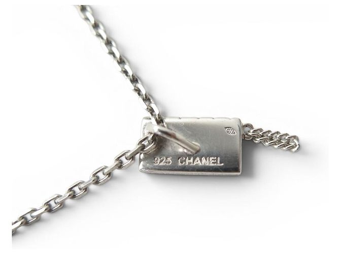 COLLANA RARA CHANEL CON PENDENTE A FORMA DI BORSA COCO IN ARGENTO 925 - vista 3